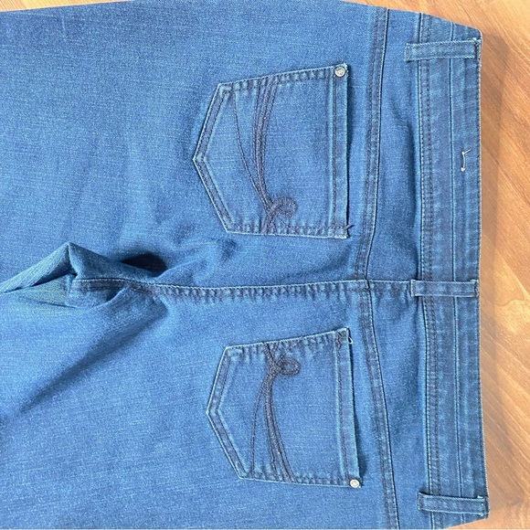 Reitmans - Women's Blue Jeans - straight leg - Size 10 Petites - Picture 6 of 8